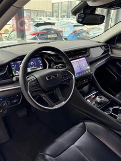 جیپ گراند شیرۆکی